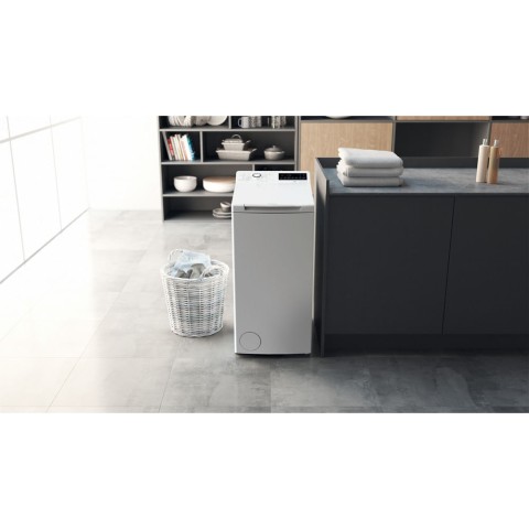 Hotpoint Ariston Lavatrice a libera installazione WMTG 625BS IT/1
