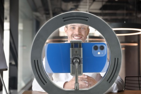 Tech Pop Selfie Ring - Universale Treppiede con anello led luminoso per riprese video e selfie