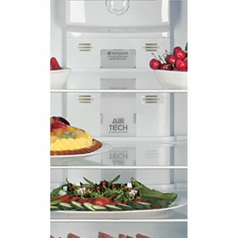 Hotpoint Ariston Total No Frost Frigorifero combinato HAT70 832 X