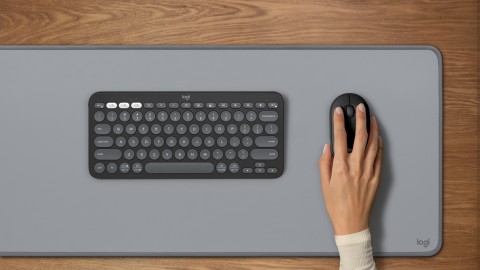 Logitech 910-007015 mouse Viaggio Ambidestro RF senza fili + Bluetooth Ottico 4000 DPI
