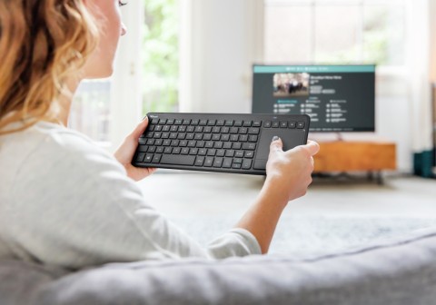 Trust Vaia tastiera Universale RF Wireless QWERTY Italiano Nero