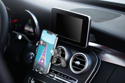 Cellularline Slide Fit - Universal Supporto smartphone da auto con sistema di inserimento facilitato
