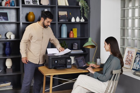 Epson EcoTank ET-4800 stampante multifunzione inkjet 4-in-1 A4, serbatoi ricaricabili alta capacità, 4 flaconi inclusi pari a 7500pag B/N 4500pag colore, Wi-FI Direct, USB