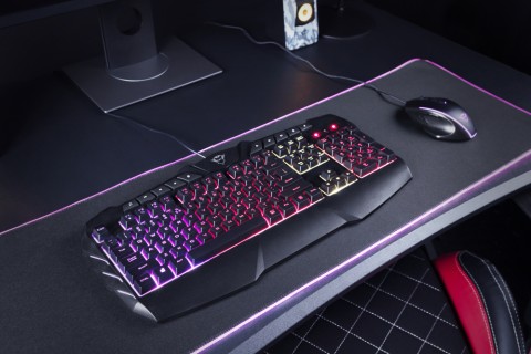 Trust GXT 881 ODYSS tastiera Gaming USB QWERTY Italiano Nero