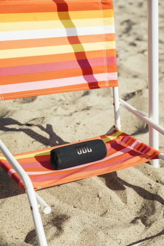 JBL Flip 6 Altoparlante portatile stereo Bianco 20 W