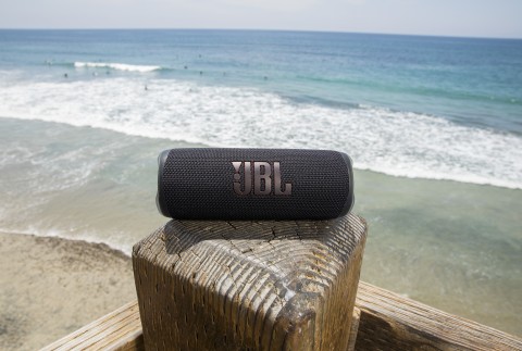JBL Flip 6 Altoparlante portatile stereo Bianco 20 W