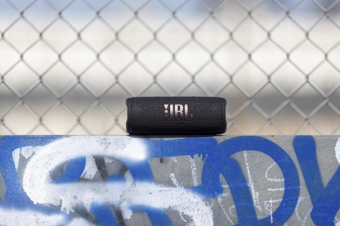 JBL Flip 6 Altoparlante portatile stereo Bianco 20 W
