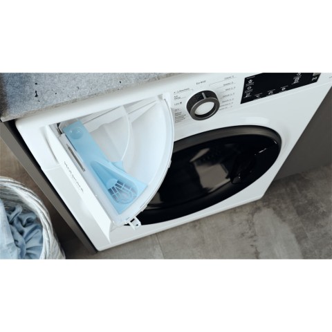 Hotpoint Ariston Active 20 Lavatrice a libera installazione NBT 1046 WDA IT